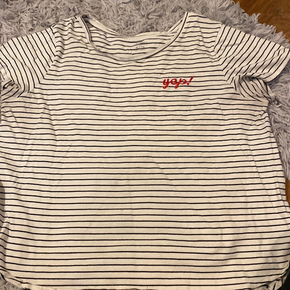Old navy t-shirt